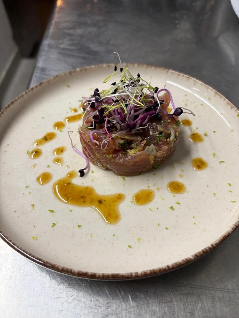 Tartare de thon, graines germées